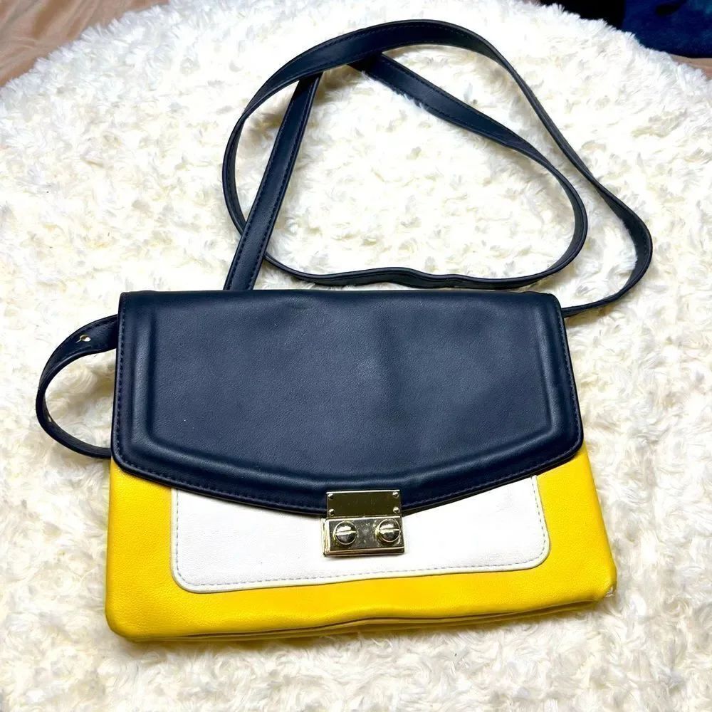 Express crossbody purse